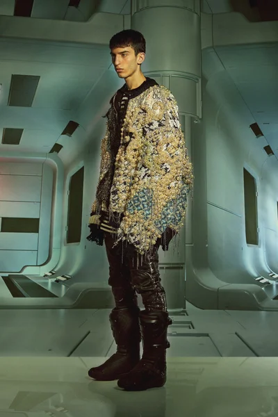 Look 28